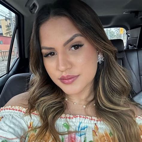 Thayane Alves (@thayanealves.